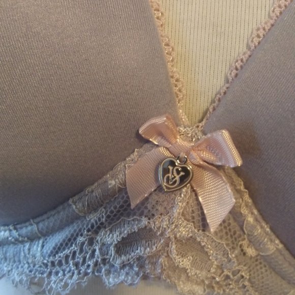 Victorias Secret Body by Victoria No Wire 36D Bra - Picture 2 of 16